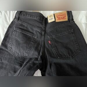 Levi's Women's Black Straight Leg Jeans